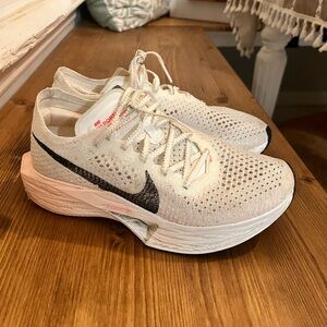 Nike Women's Vaporfly 3 Crimson Tint/Guava ice color